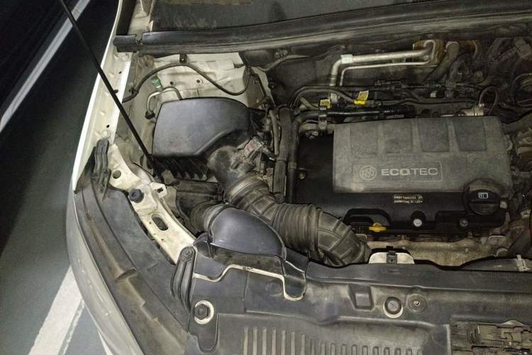 Used Buick Encore 2013 1.4T Automatic All-Wheel Drive Flagship Edition Engine Bay Right