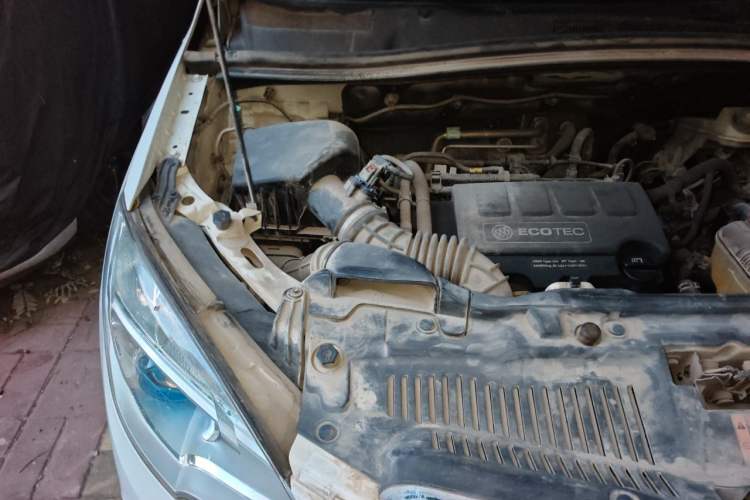 Used Buick Encore 2013 1.4T Automatic Two-Wheel Drive Elite Model Engine Bay Right