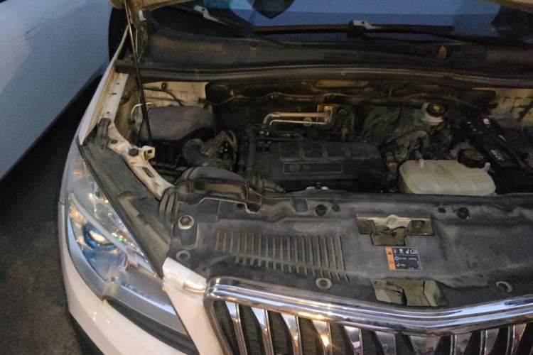 Used Buick Encore 2013 1.4T Automatic Two-Wheel Drive Elite Model Engine Bay Right