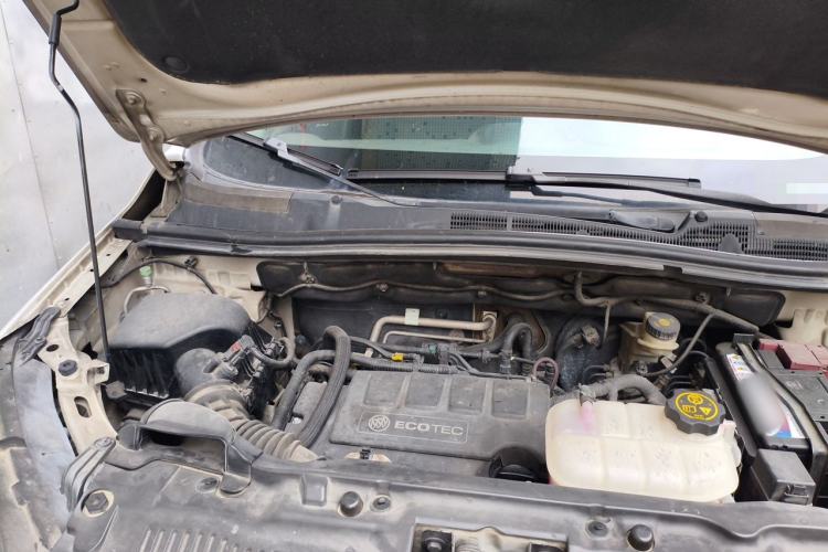 Used Buick Encore 2013 1.4T Automatic Two-Wheel Drive Elite Model Engine Bay Right