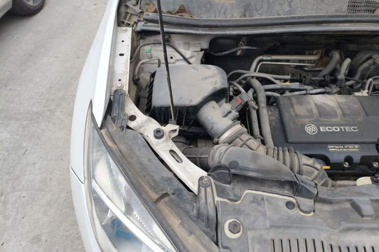 Used Buick Encore 2013 1.4T Automatic Two-Wheel Drive Leading Model Engine Bay Right
