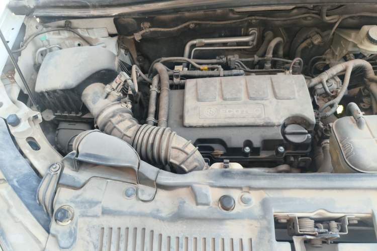 Used Buick Encore 2013 1.4T Automatic Two-Wheel Drive Elite Model Engine Bay Right