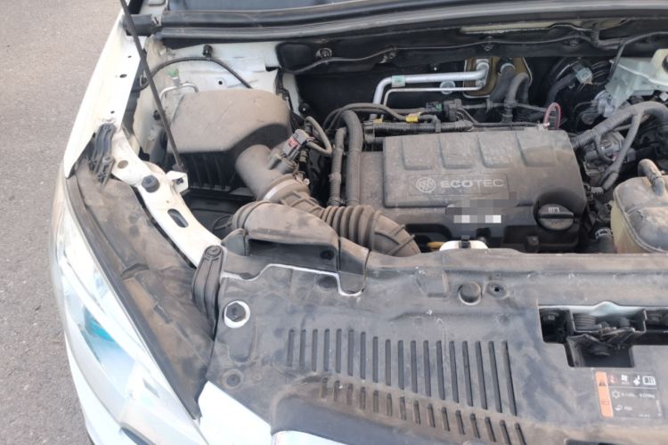 Used Buick Encore 2013 1.4T Manual Two-Wheel Drive Entry Model Engine Bay Right