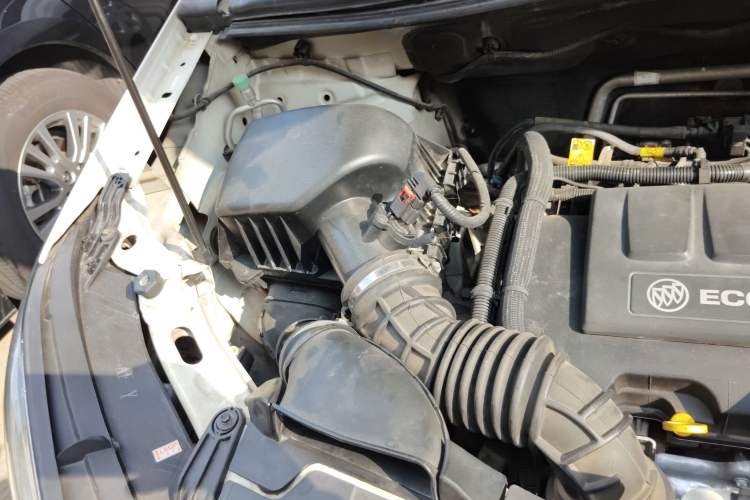 Used Buick Encore 2013 1.4T Automatic Two-Wheel Drive Elite Model Engine Bay Right