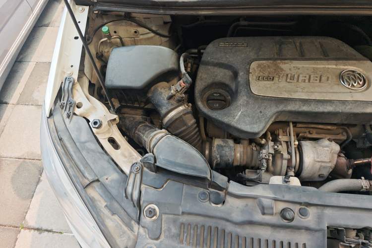 Used Buick Encore 2013 1.4T Automatic Two-Wheel Drive Elite Model Engine Bay Right