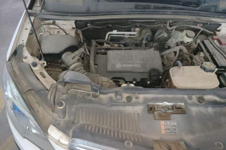 Used Buick Encore 2013 1.4T Automatic Two-Wheel Drive Elite Model Engine Bay Right