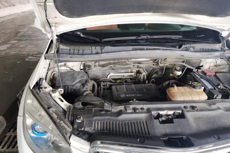 Used Buick Encore 2013 1.4T Automatic Two-Wheel Drive Elite Model Engine Bay Right