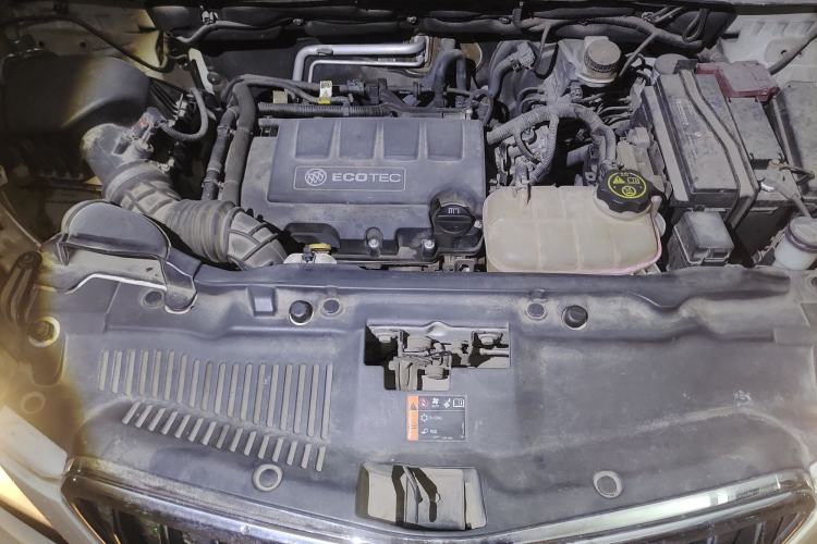 Used Buick Encore 2013 1.4T Automatic All-Wheel Drive Flagship Edition Engine Bay