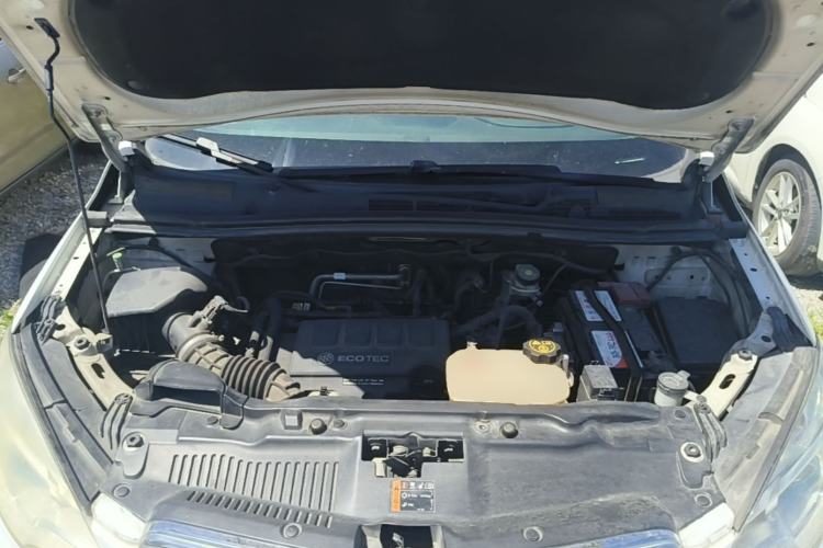 Used Buick Encore 2013 1.4T Manual Two-Wheel Drive Entry Model Engine Bay