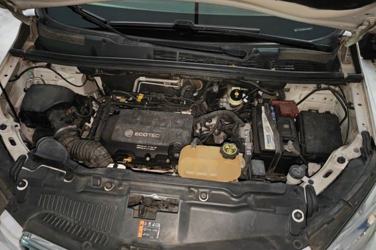 Used Buick Encore 2013 1.4T Automatic Two-Wheel Drive Elite Model Engine Bay