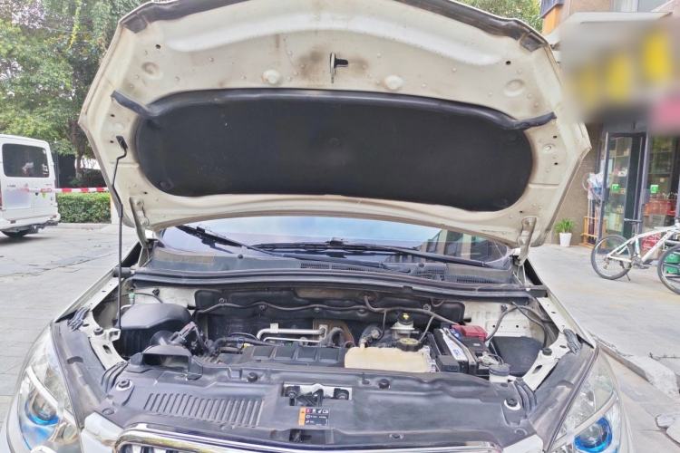 Used Buick Encore 2013 1.4T Automatic Two-Wheel Drive Elite Model Engine Bay