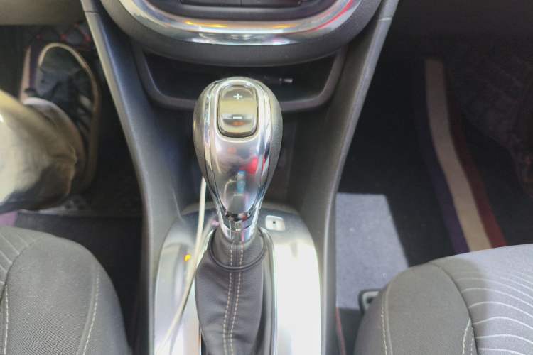 Used Buick Encore 2013 1.4T Automatic Two-Wheel Drive Elite Model Gear Lever