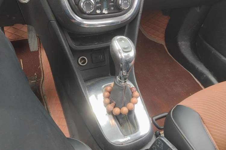 Used Buick Encore 2013 1.4T Automatic Two-Wheel Drive Leading Model Gear Lever