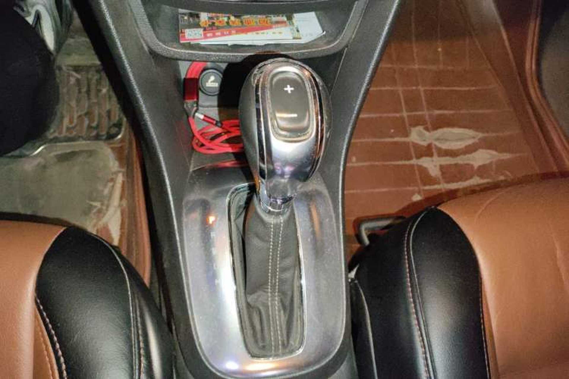 Used Buick Encore 2013 1.4T Automatic Two-Wheel Drive Elite Model Gear Lever