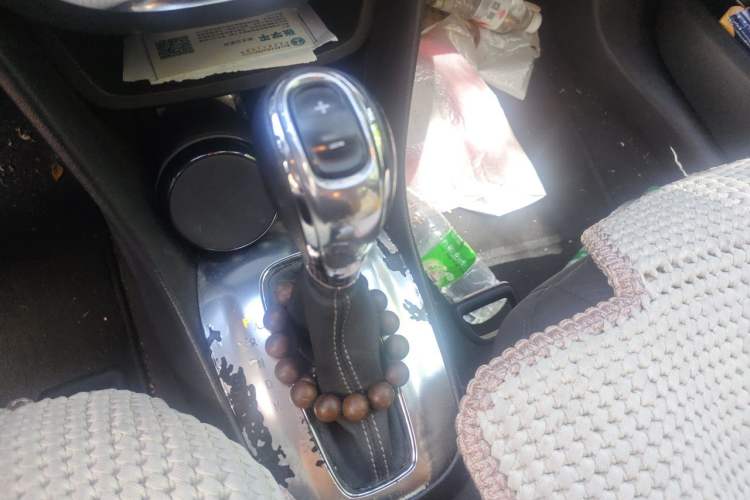 Used Buick Encore 2013 1.4T Automatic Two-Wheel Drive Elite Model Gear Lever