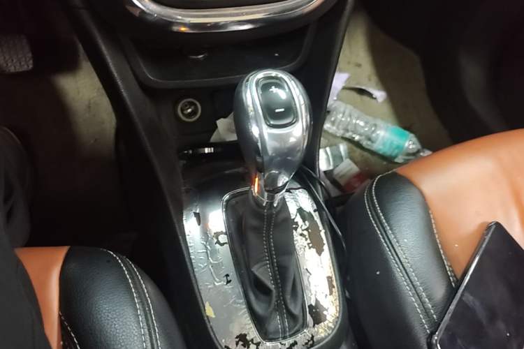 Used Buick Encore 2013 1.4T Automatic Two-Wheel Drive Elite Model Gear Lever