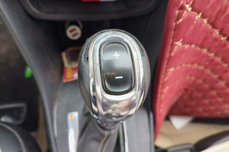 Used Buick Encore 2013 1.4T Automatic Two-Wheel Drive Leading Model Gear Lever