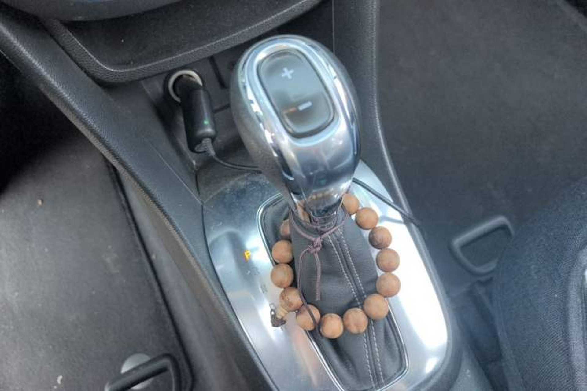 Used Buick Encore 2013 1.4T Automatic Two-Wheel Drive Elite Model Gear Lever