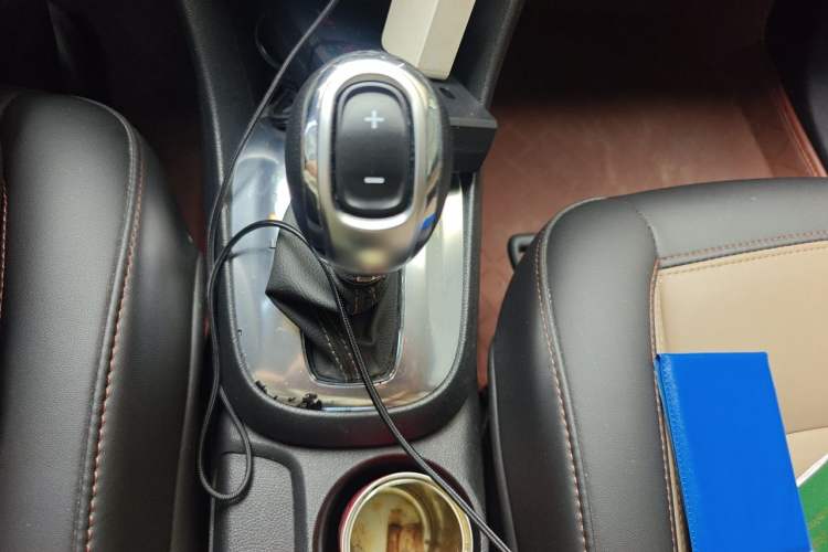 Used Buick Encore 2013 1.4T Automatic All-Wheel Drive Flagship Edition Gear Lever