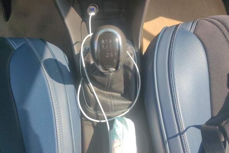 Used Buick Encore 2013 1.4T Manual Two-Wheel Drive Entry Model Gear Lever