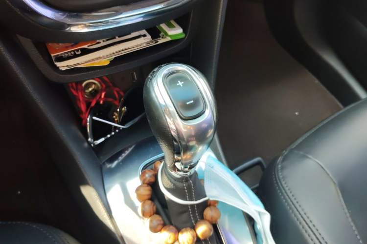 Used Buick Encore 2013 1.4T Automatic Two-Wheel Drive Elite Model Gear Lever