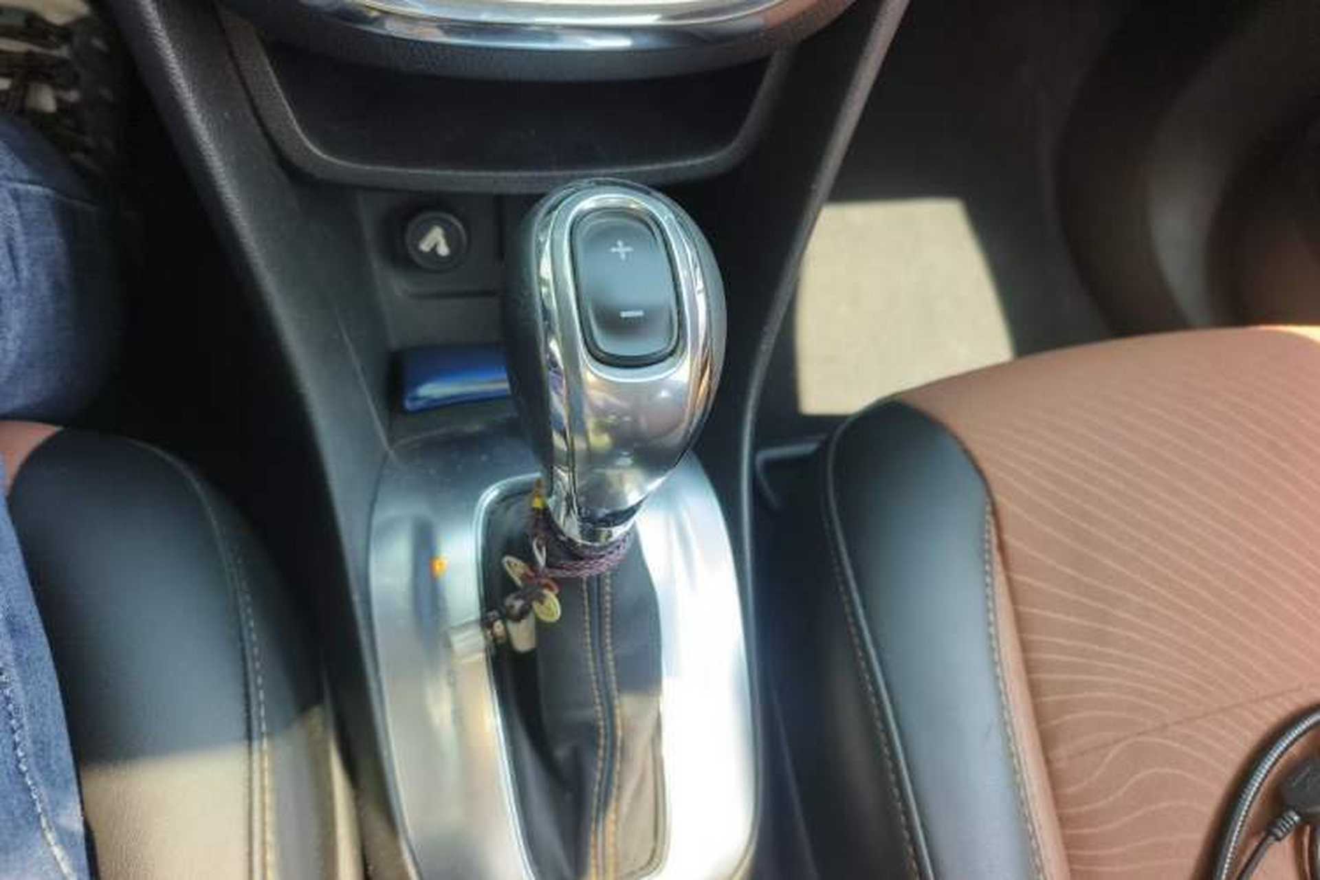 Used Buick Encore 2013 1.4T Automatic Two-Wheel Drive Leading Model Gear Lever