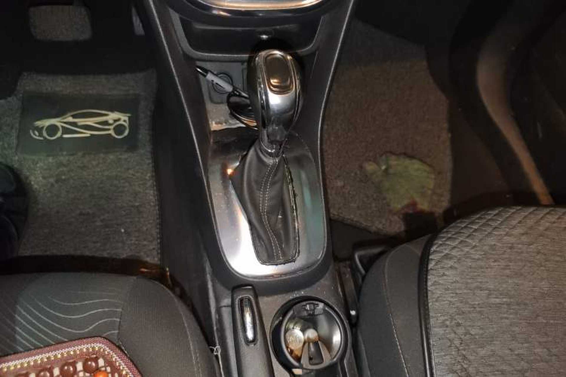 Used Buick Encore 2013 1.4T Automatic Two-Wheel Drive Elite Model Gear Lever