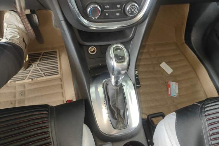 Used Buick Encore 2013 1.4T Automatic Two-Wheel Drive Elite Model Gear Lever