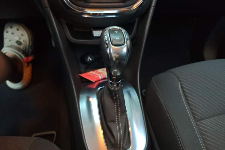 Used Buick Encore 2013 1.4T Automatic Two-Wheel Drive Elite Model Gear Lever