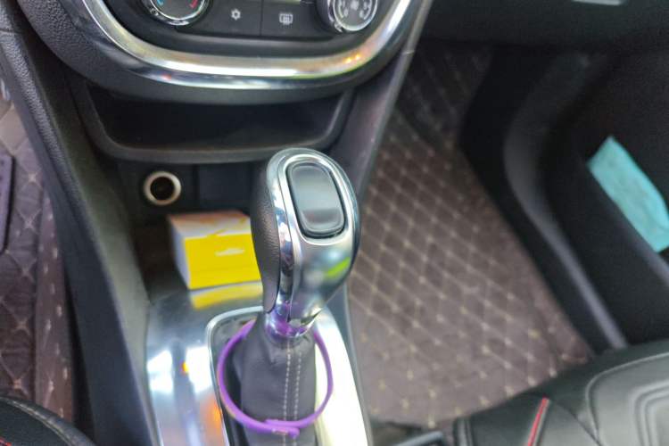 Used Buick Encore 2013 1.4T Automatic Two-Wheel Drive Elite Model Gear Lever