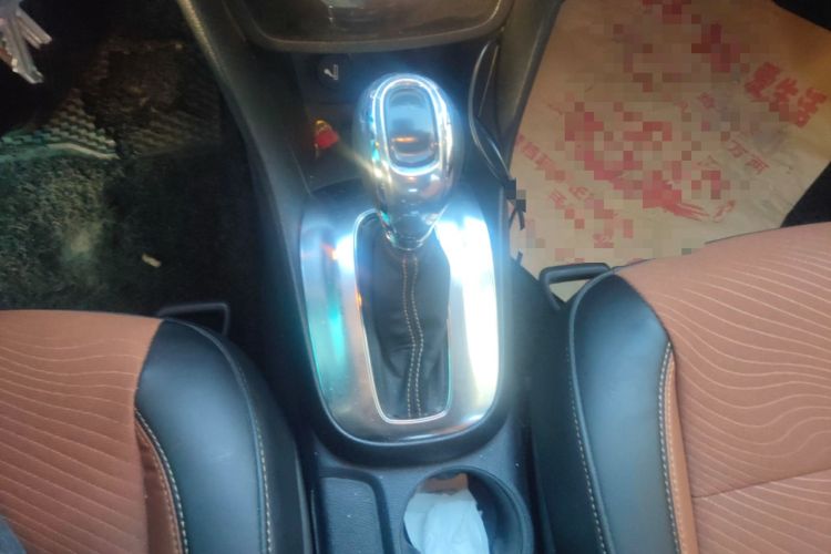 Used Buick Encore 2013 1.4T Automatic Two-Wheel Drive Leading Model Gear Lever