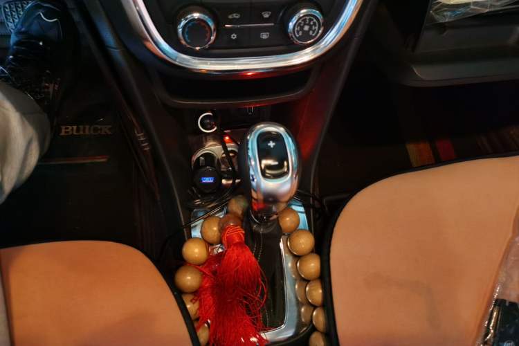 Used Buick Encore 2013 1.4T Automatic Two-Wheel Drive Elite Model Gear Lever