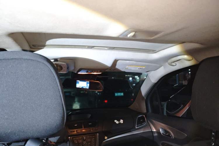 Used Buick Encore 2013 1.4T Automatic Two-Wheel Drive Elite Model Headliner