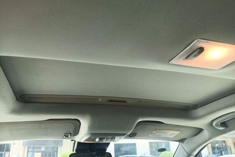 Used Buick Encore 2013 1.4T Manual Two-Wheel Drive Entry Model Headliner