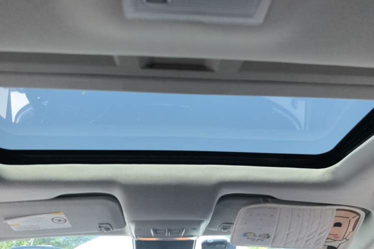 Used Buick Encore 2013 1.4T Automatic Two-Wheel Drive Elite Model Headliner
