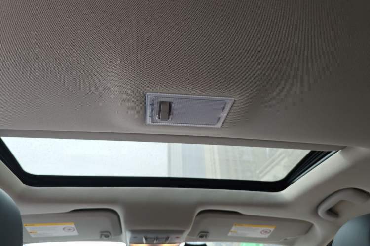 Used Buick Encore 2013 1.4T Automatic All-Wheel Drive Flagship Edition Headliner