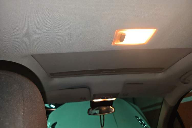 Used Buick Encore 2013 1.4T Automatic Two-Wheel Drive Elite Model Headliner