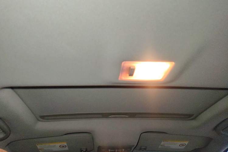 Used Buick Encore 2013 1.4T Automatic Two-Wheel Drive Elite Model Headliner