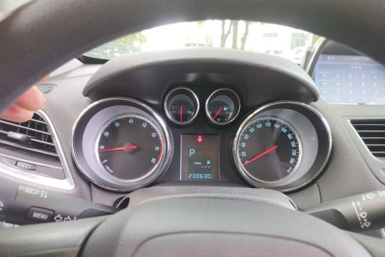 Used Buick Encore 2013 1.4T Automatic Two-Wheel Drive Elite Model Instrument Cluster