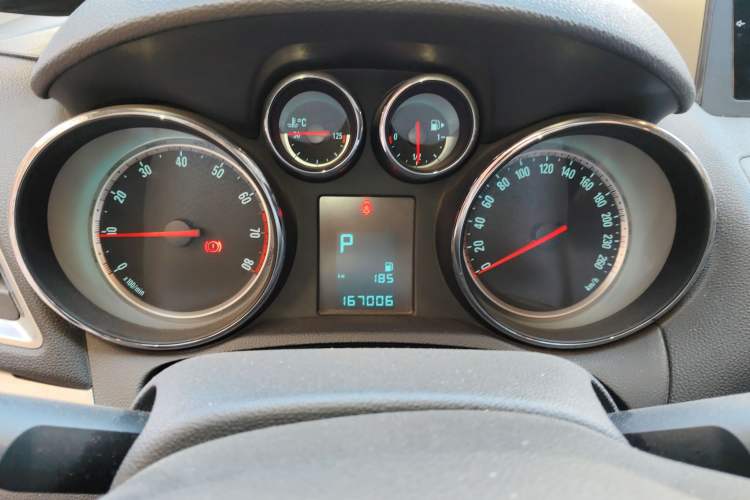 Used Buick Encore 2013 1.4T Automatic Two-Wheel Drive Elite Model Instrument Cluster