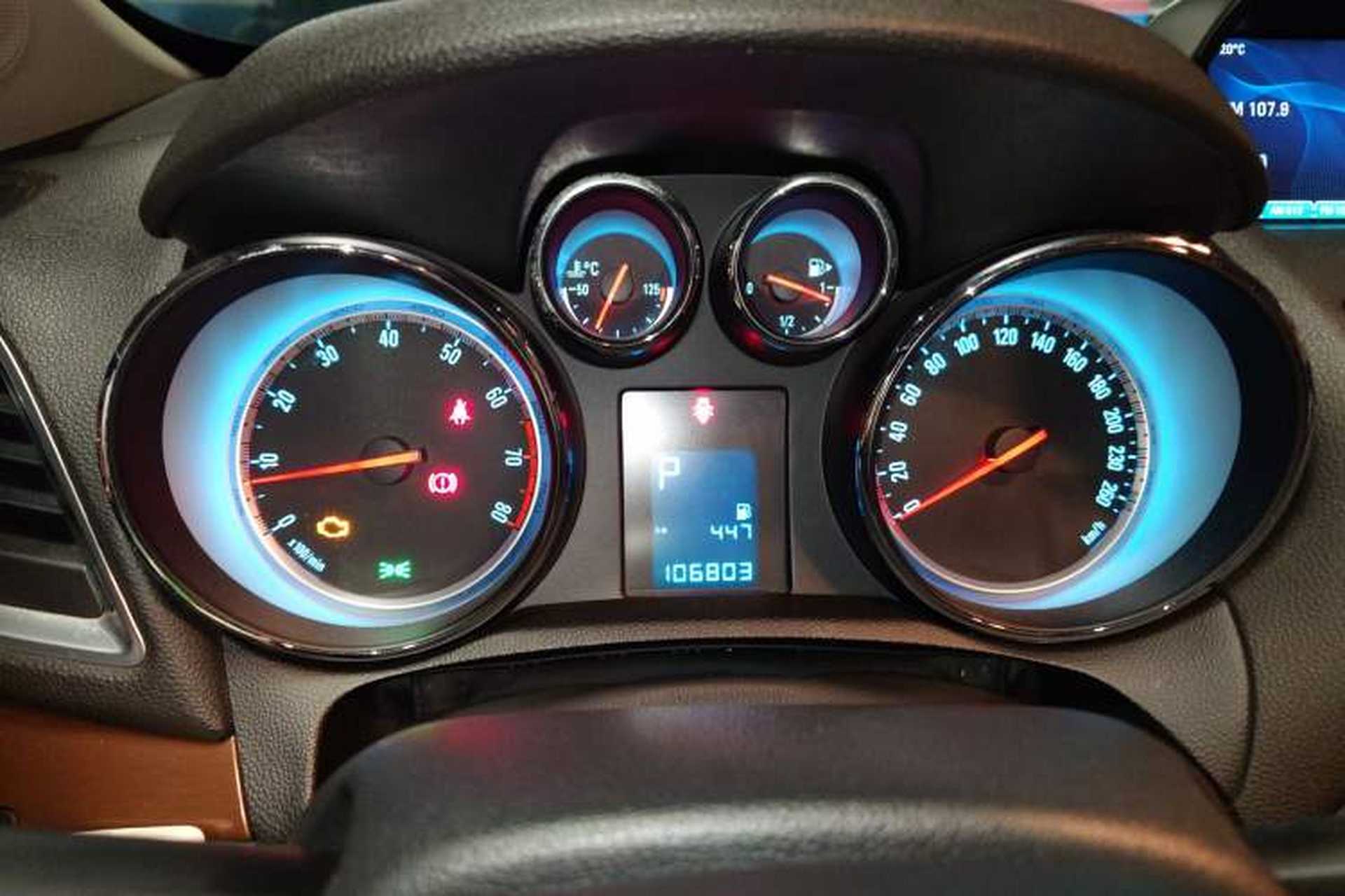 Used Buick Encore 2013 1.4T Automatic Two-Wheel Drive Leading Model Instrument Cluster