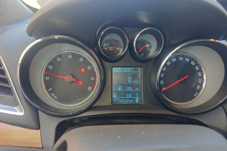 Used Buick Encore 2013 1.4T Automatic All-Wheel Drive Flagship Edition Instrument Cluster