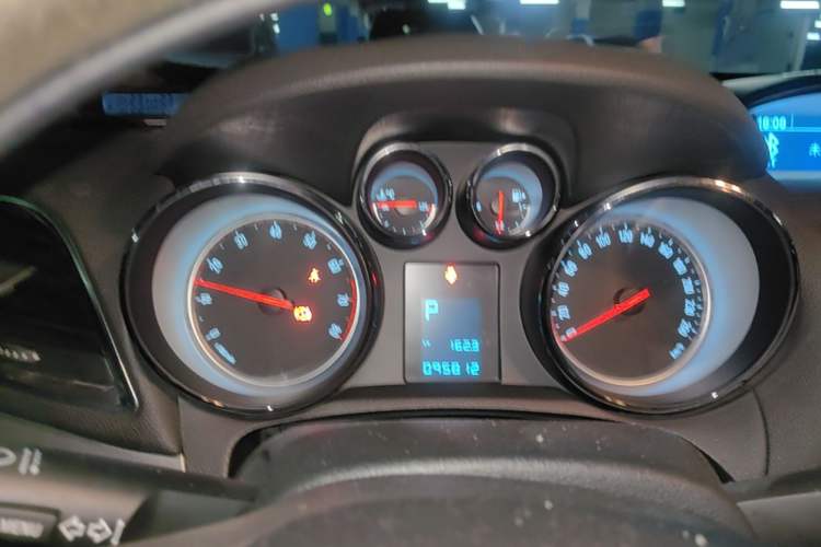Used Buick Encore 2013 1.4T Automatic Two-Wheel Drive Elite Model Instrument Cluster