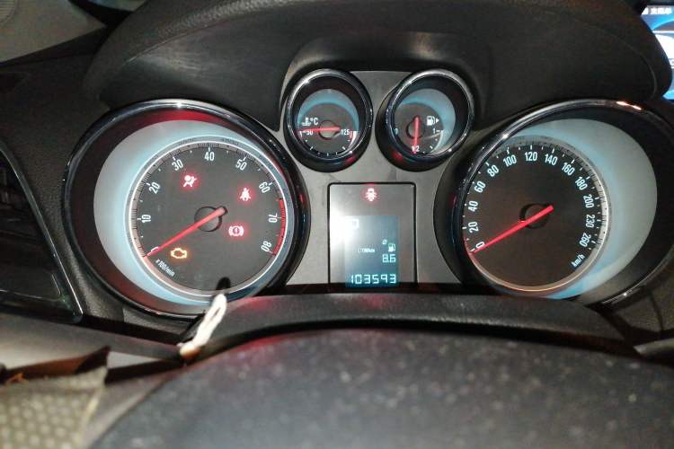 Used Buick Encore 2013 1.4T Automatic Two-Wheel Drive Elite Model Instrument Cluster