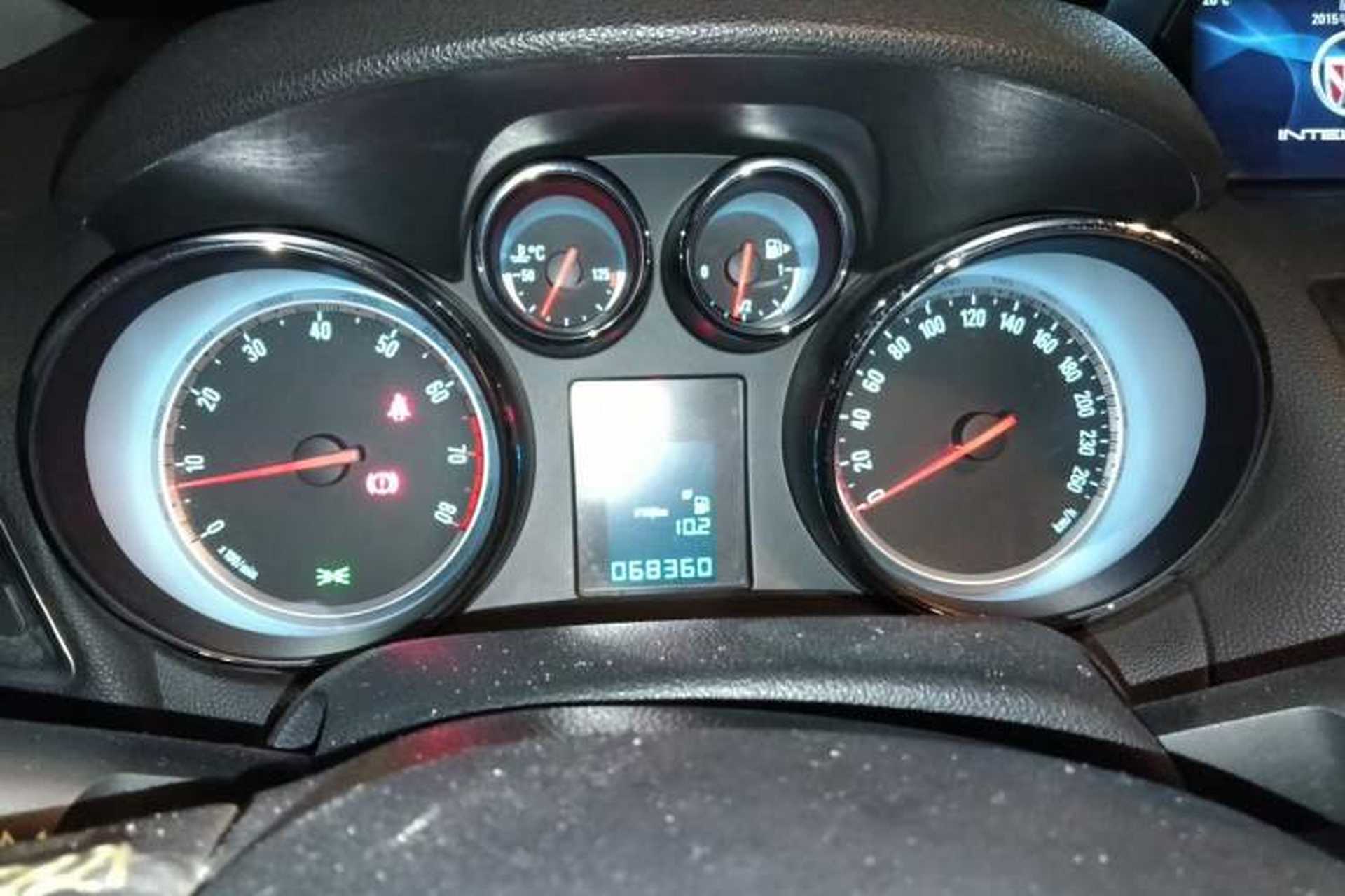 Used Buick Encore 2013 1.4T Automatic Two-Wheel Drive Leading Model Instrument Cluster
