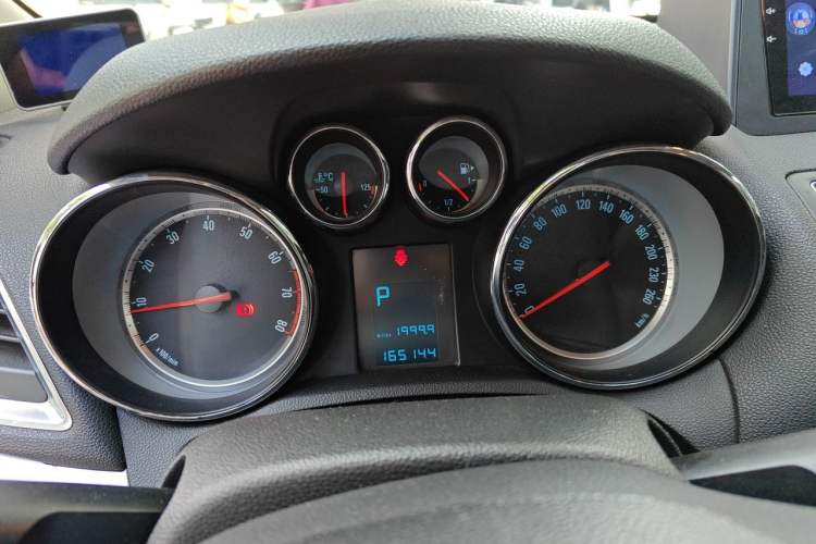 Used Buick Encore 2013 1.4T Automatic Two-Wheel Drive Elite Model Instrument Cluster