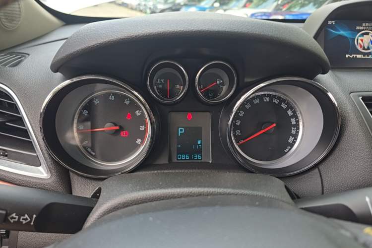 Used Buick Encore 2013 1.4T Automatic Two-Wheel Drive Leading Model Instrument Cluster