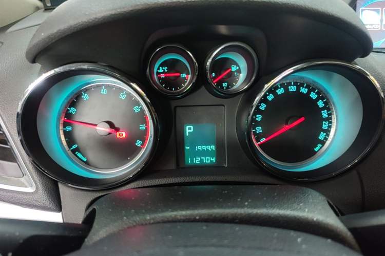 Used Buick Encore 2013 1.4T Automatic Two-Wheel Drive Elite Model Instrument Cluster