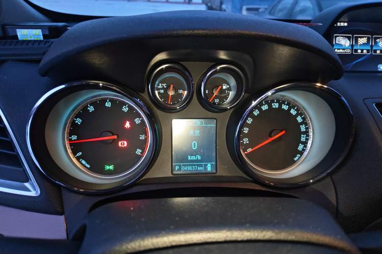 Used Buick Encore 2013 1.4T Automatic All-Wheel Drive Flagship Edition Instrument Cluster