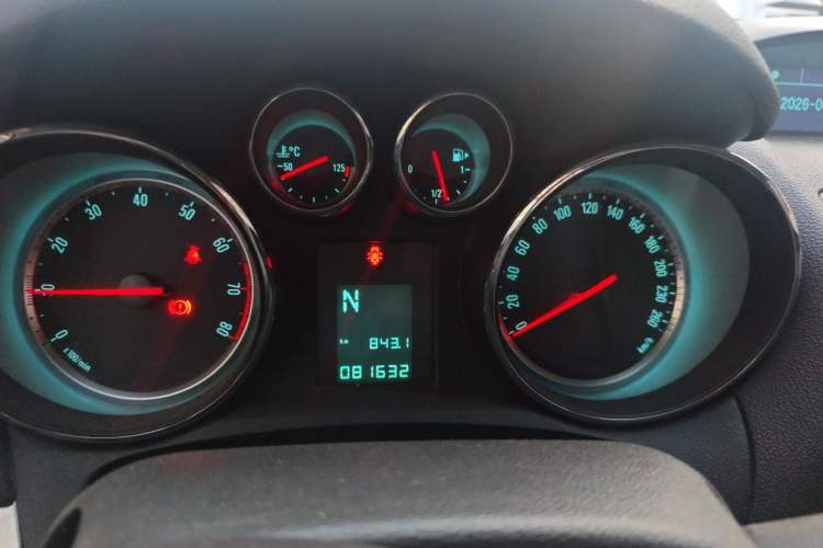 Used Buick Encore 2013 1.4T Automatic Two-Wheel Drive Elite Model Instrument Cluster